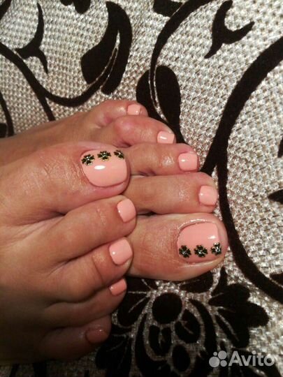 Маникюр,педикюр
