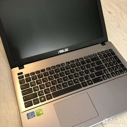 Ноутбук asus i5 /8GB/Nvidia 2 GB