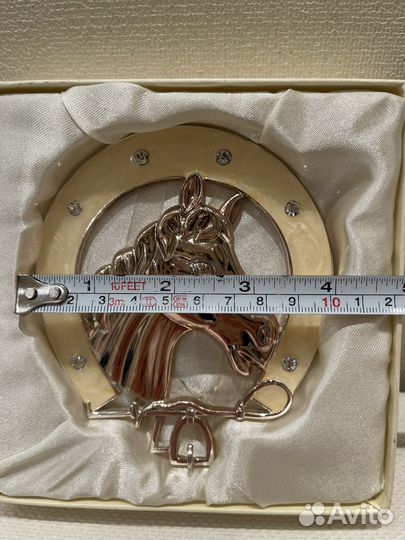 Ключница-подкова