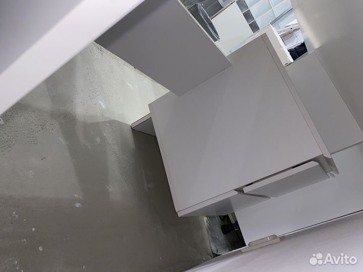 Письменный стол