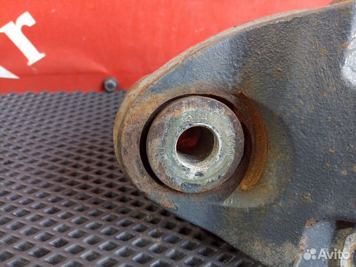 Кронштейн передней рессоры левый Daf XF105