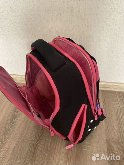 Школьный рюкзак