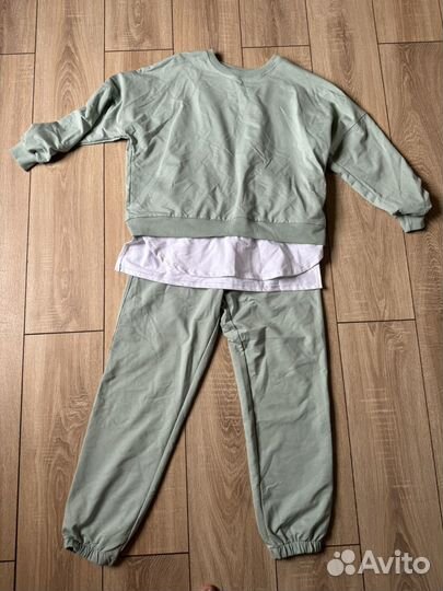Костюм женский