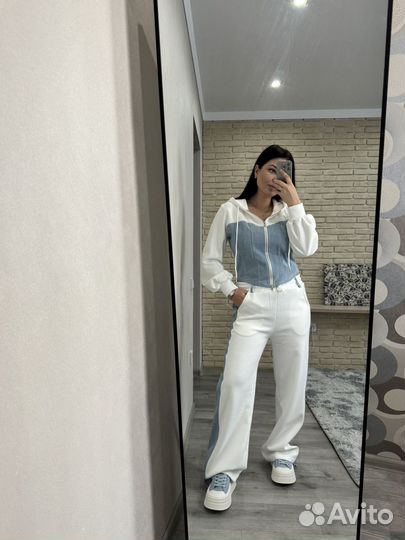 Спортивный костюм женский