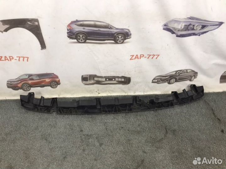 Кронштейн задний Audi Q7 4M
