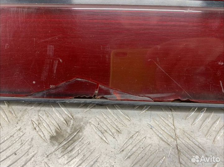 Вставка в крышку багажника Тойота Спринтер