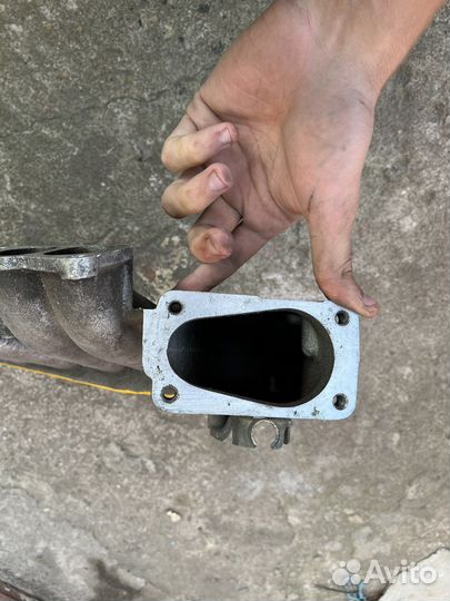 Впускной коллектор Audi 80