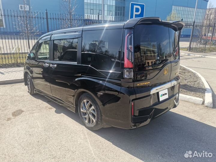 Honda Stepwgn 1.5 CVT, 2015, 98 000 км