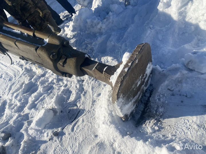Гидромолот на экскаватор