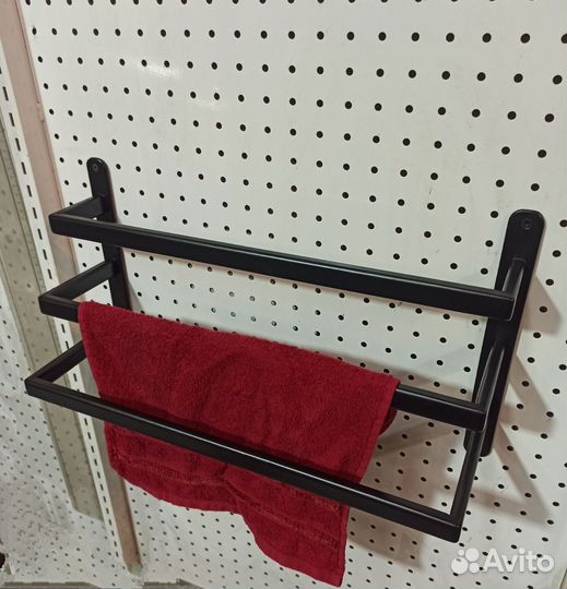 Полка в ванную комнату. Держатель для полотенец
