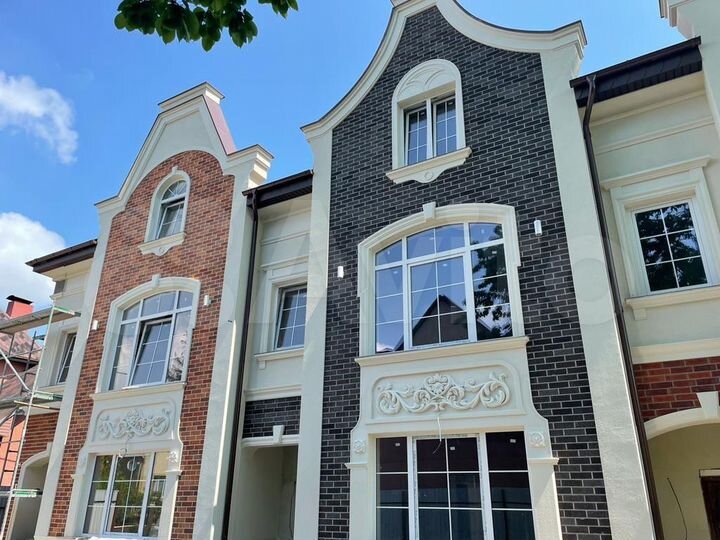 Таунхаус 190 м² на участке 2 сот.