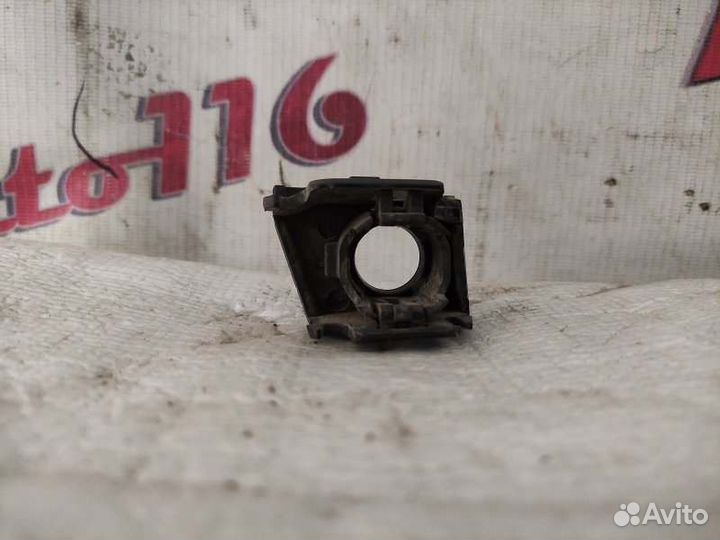 Кронштейн парктроника передний левый Audi A8 D4