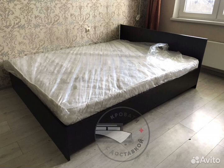 Кровать двуспальная