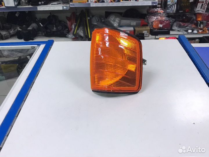 4401503R Габарит желтый MB-190 82-93г