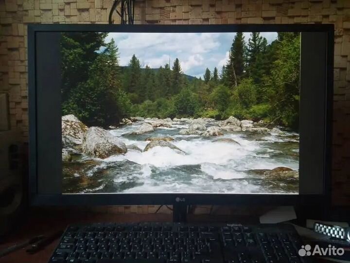 Монитор LG 24MK430H черный