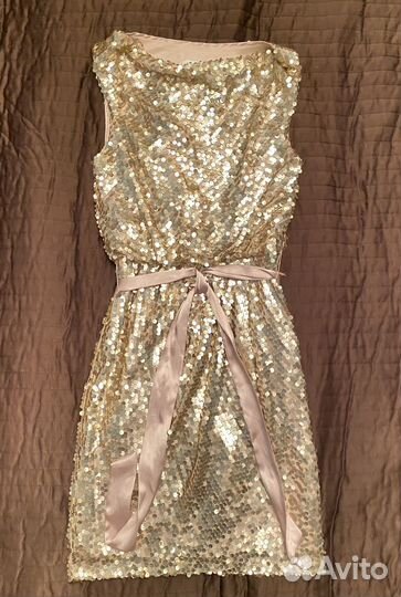 Платье- туника Bebe США, золотые паетки, S