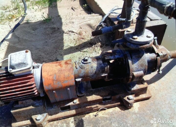 Водяной насос (поливной)