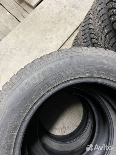 Nokian Tyres Hakkapeliitta 5 235/60 R18 107T