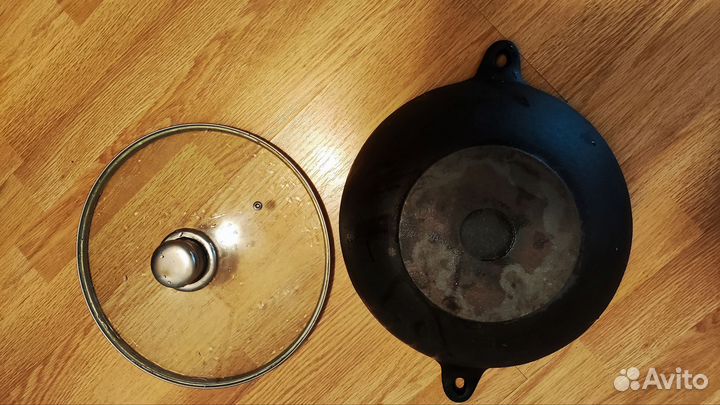 Чугунная сковорода