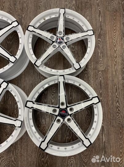 Диски новые 18 дюймов Honda 5/114,3