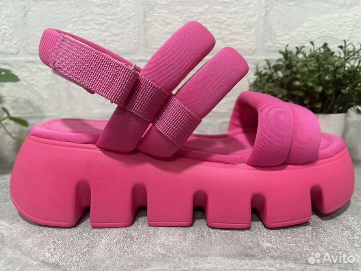 Босоножки женские 36 размер новые