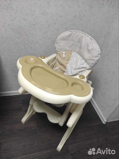 Стульчик для кормления Baby Care