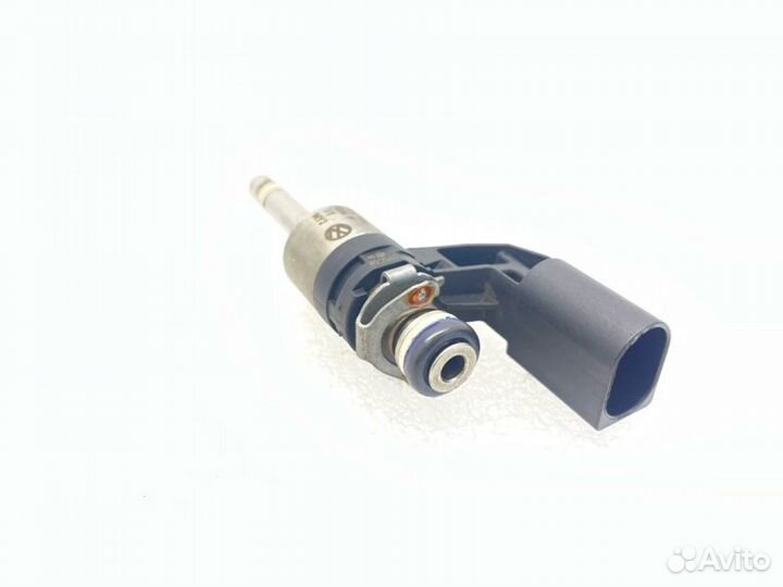 Форсунка топливная Volkswagen Golf MK5 1.4 caxa