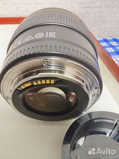 Объектив canon EF 85mm 1. 8