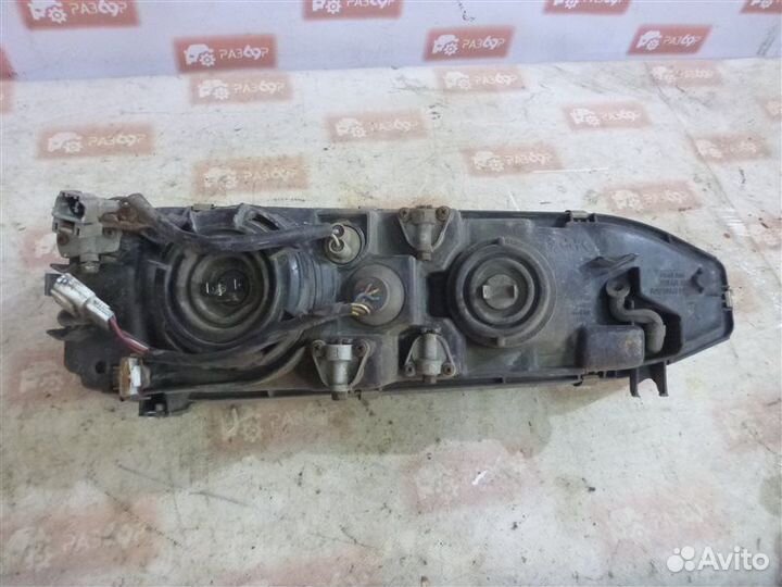 Фара передняя правая Mitsubishi Galant E52A 1800