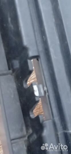 Решетка радиатора Хонда fit