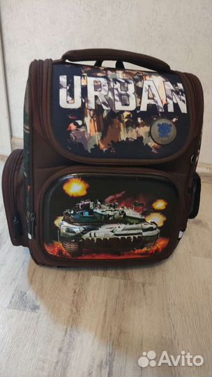 Рюкзак школьный