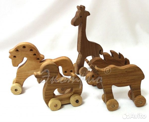 Каталка буковая Лошадка