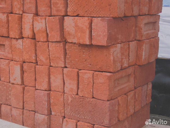 Прочный керамический кирпич