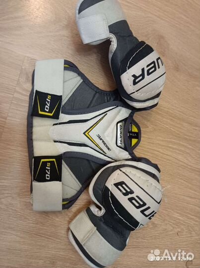 Нагрудник хоккейный bauer