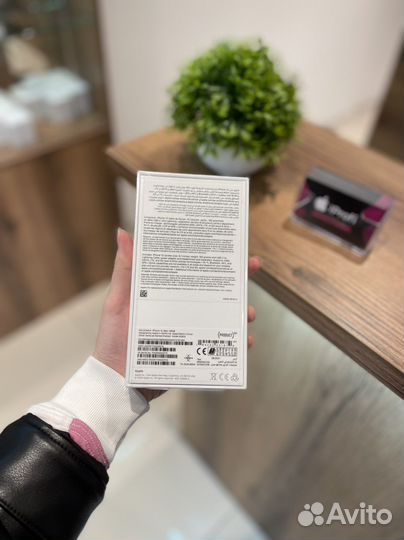iPhone 12, 64 ГБ