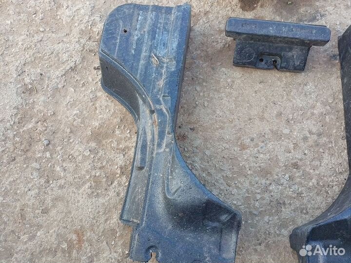 Наполнитель багажника Lifan X60