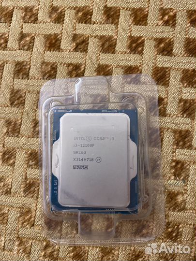 Процессор intel core i3 12100f