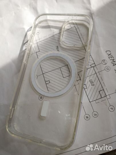 Защитный чехол на iPhonе 12