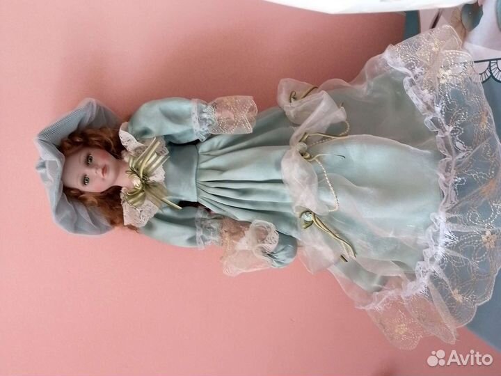 Кукла фарфоровая коллекционная