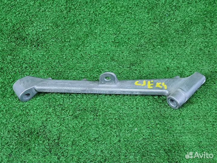 Кронштейн впускного коллектора Audi A5 Coupe/Spor