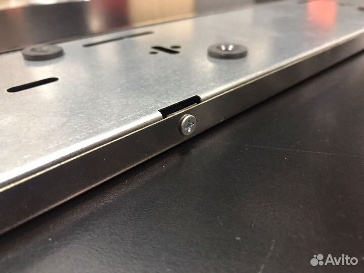 Рамка номерного знака с надписью 