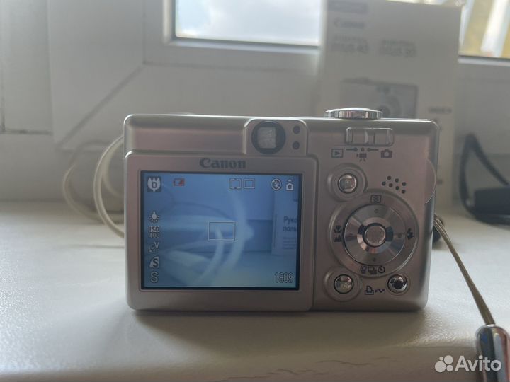 Компактный фотоаппарат canon digital ixus 40