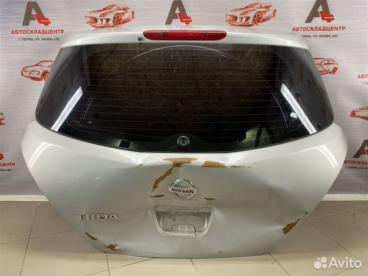 Дверь багажника Nissan Tiida с 2004-2014 года