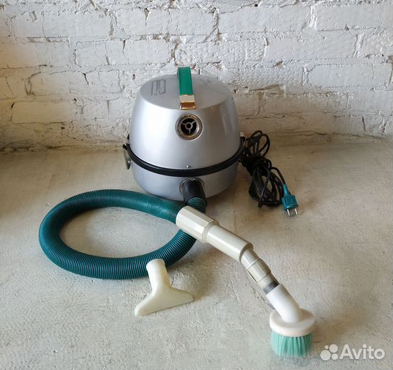 Пылесос Вихрь