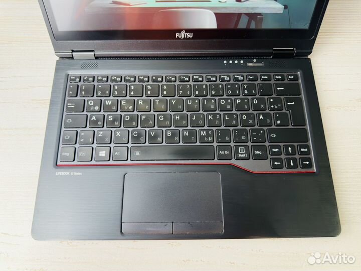 Японский Fujitsu LifeBook U727 Touch i5-7300u