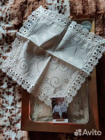 Скатерть 160220 + 6 салфеток. Новая