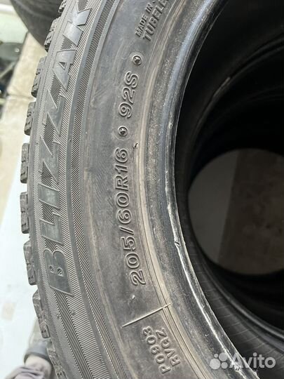 Bridgestone Blizzak Revo GZ 205/60 R16