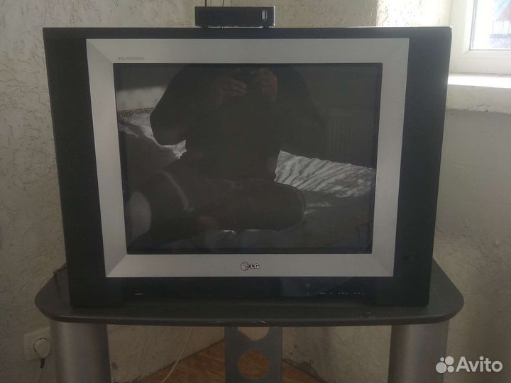 Телевизоры: LG flatron