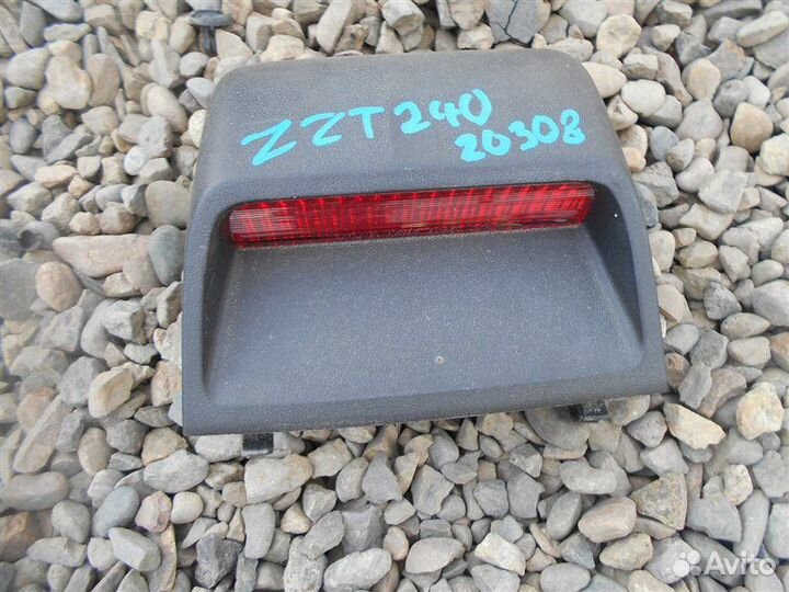 Стоп-сигнал в салоне Toyota Allion ZZT240 1ZZ-FE