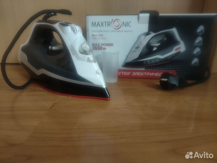 Продам утюг Maxtronic